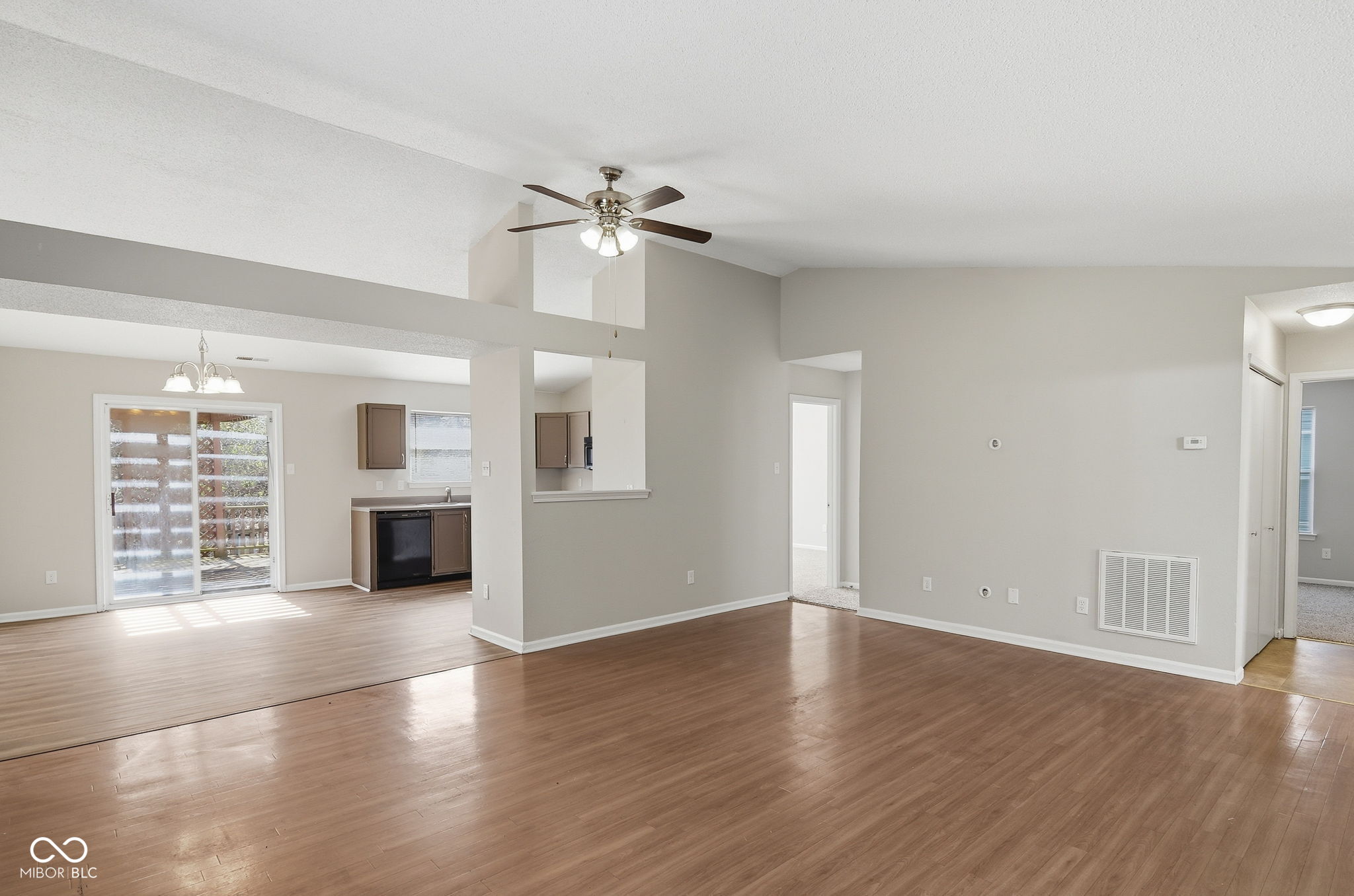 7433 Redcliff Road Indianapolis, IN 46256 - Photo 11 of 32