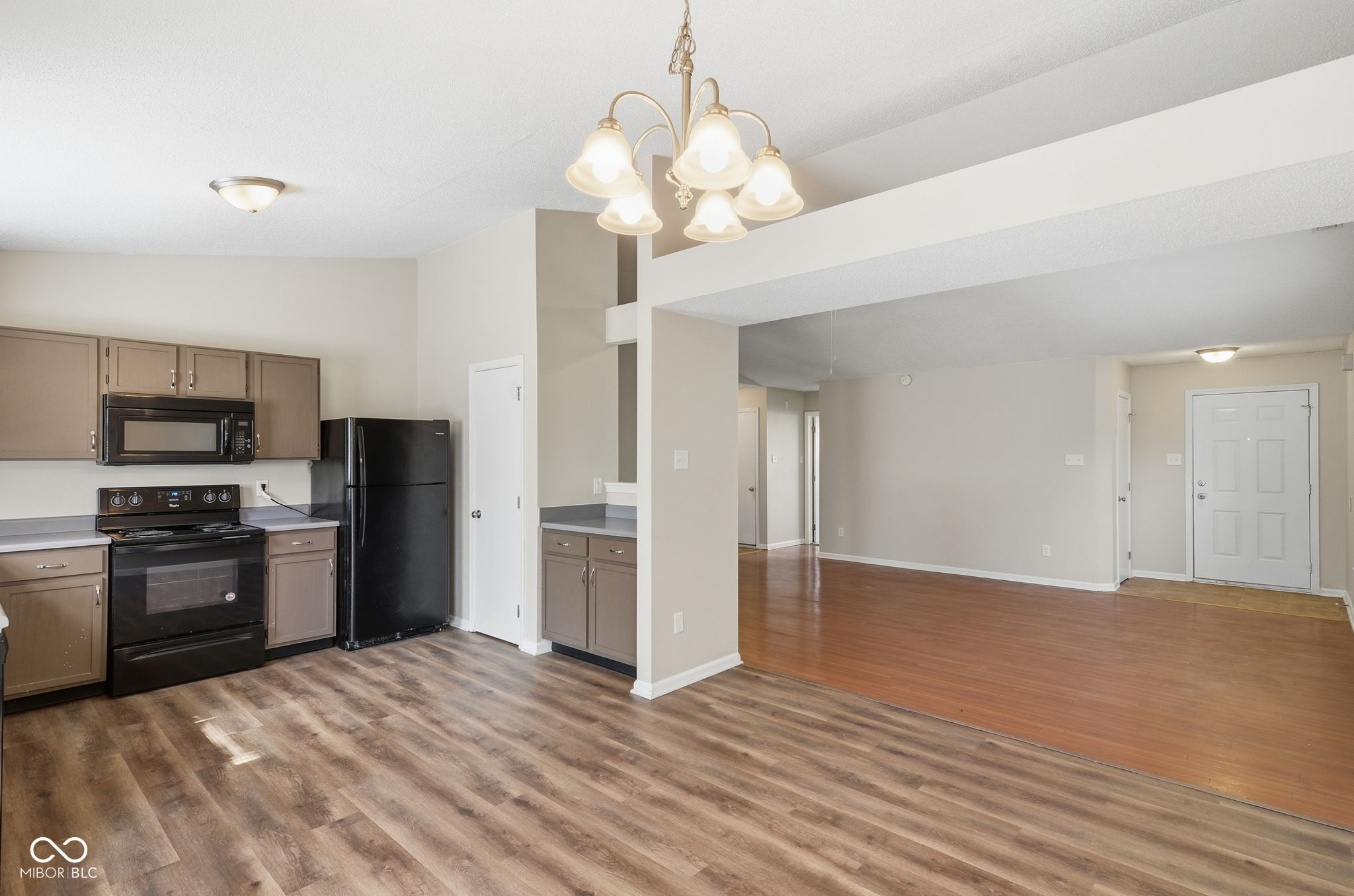 7433 Redcliff Road Indianapolis, IN 46256 - Photo 15 of 32