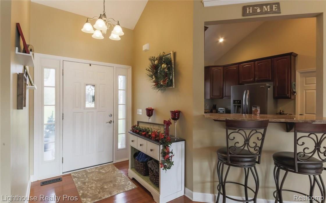 6180 Brophy Road Howell, MI 48855 - Photo 4 of 29 Inviting foyer