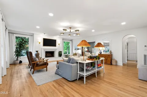 $1,895,000 | 2101 Prescott Place, Raleigh, NC 27615