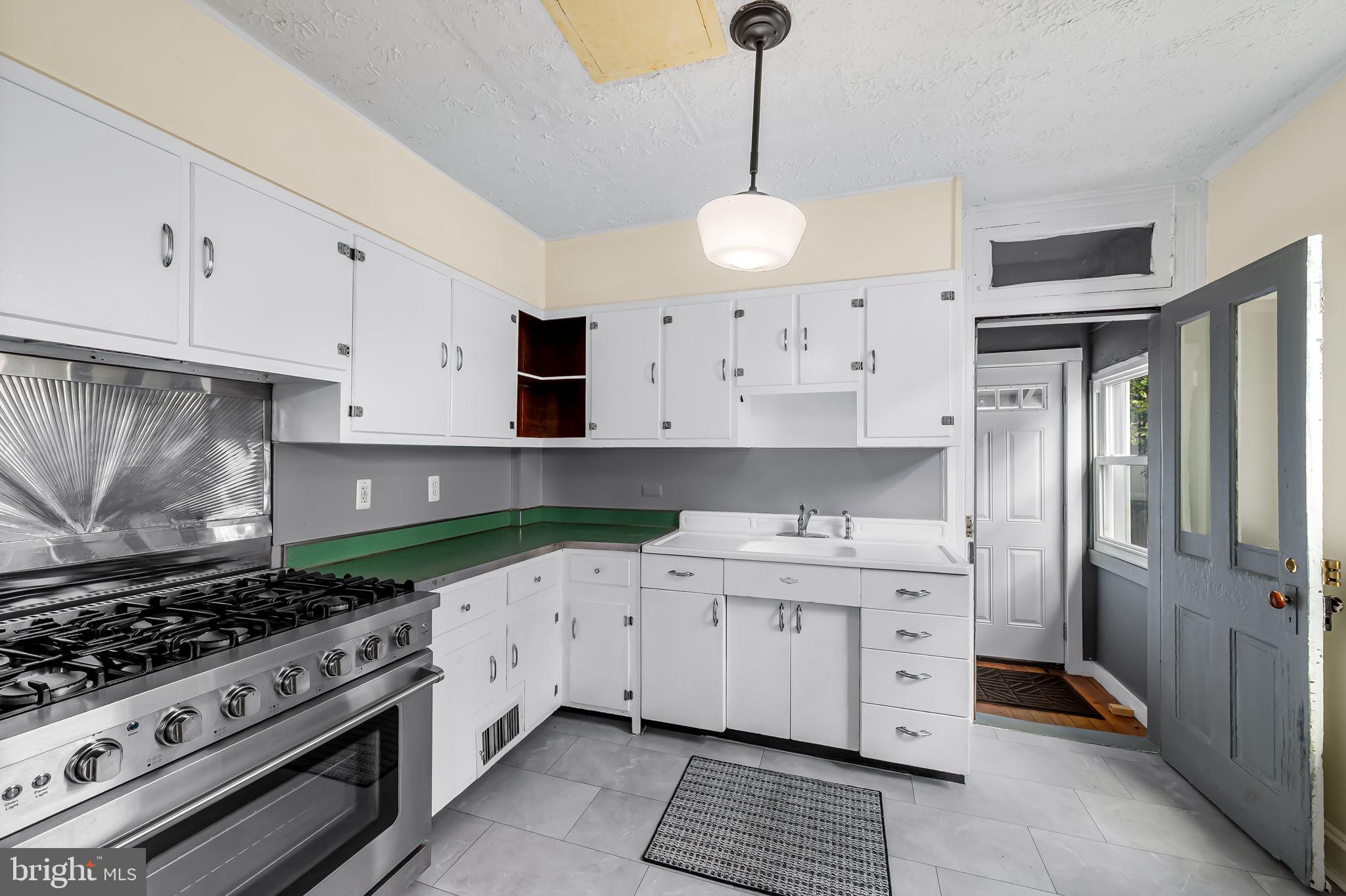 304 West Cold Spring Lane Baltimore, MD 21210 - Photo 12 of 34 Charming kitchen with vintage appeal.