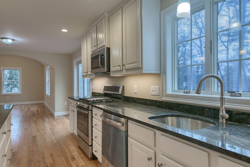 7 Princeton Road Burlington, MA 01803 - Photo 10 of 30 Gallery Image 10