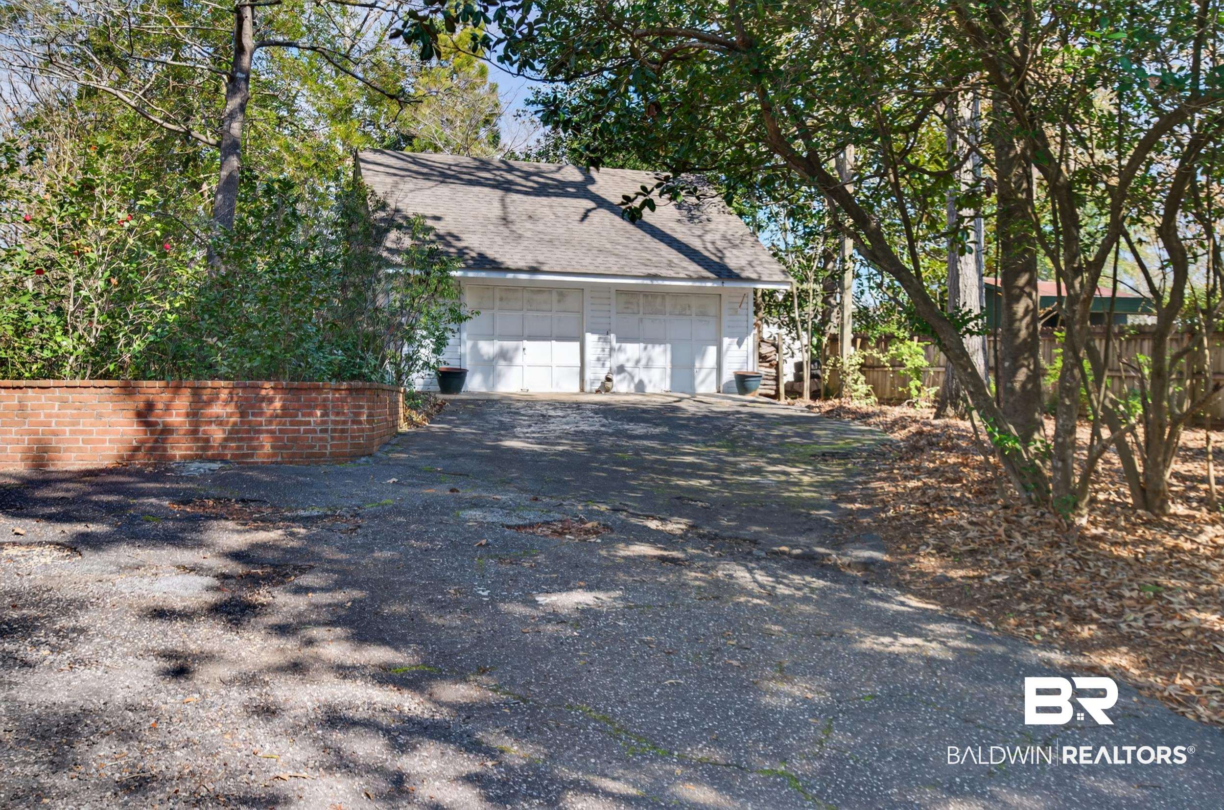 422 Wiggins Street Monroeville, AL 36460 - Photo 6 of 42 Garage