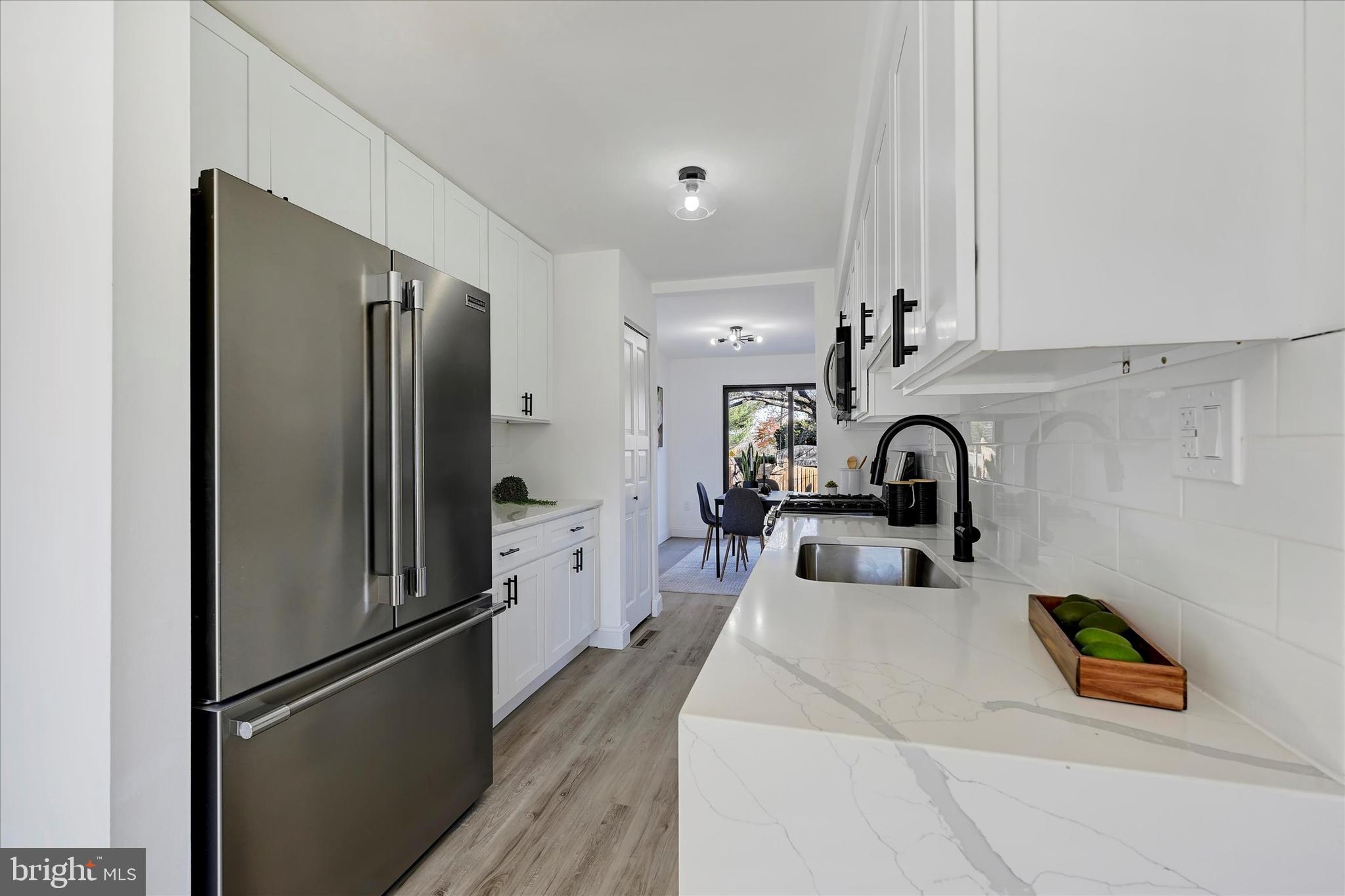 5601 Selford Road Baltimore, MD 21227 - Photo 6 of 28 Gallery Image 6