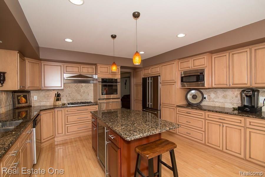 471 Lake Forest Road Rochester, MI 48309 - Photo 19 of 41 _OL_2286_Lake_Forest_W038.jpg