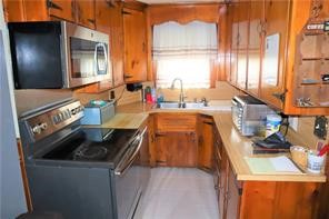 15 Winfield Road Johnston, RI 02919 - Photo 3 of 12 Gallery Image 3