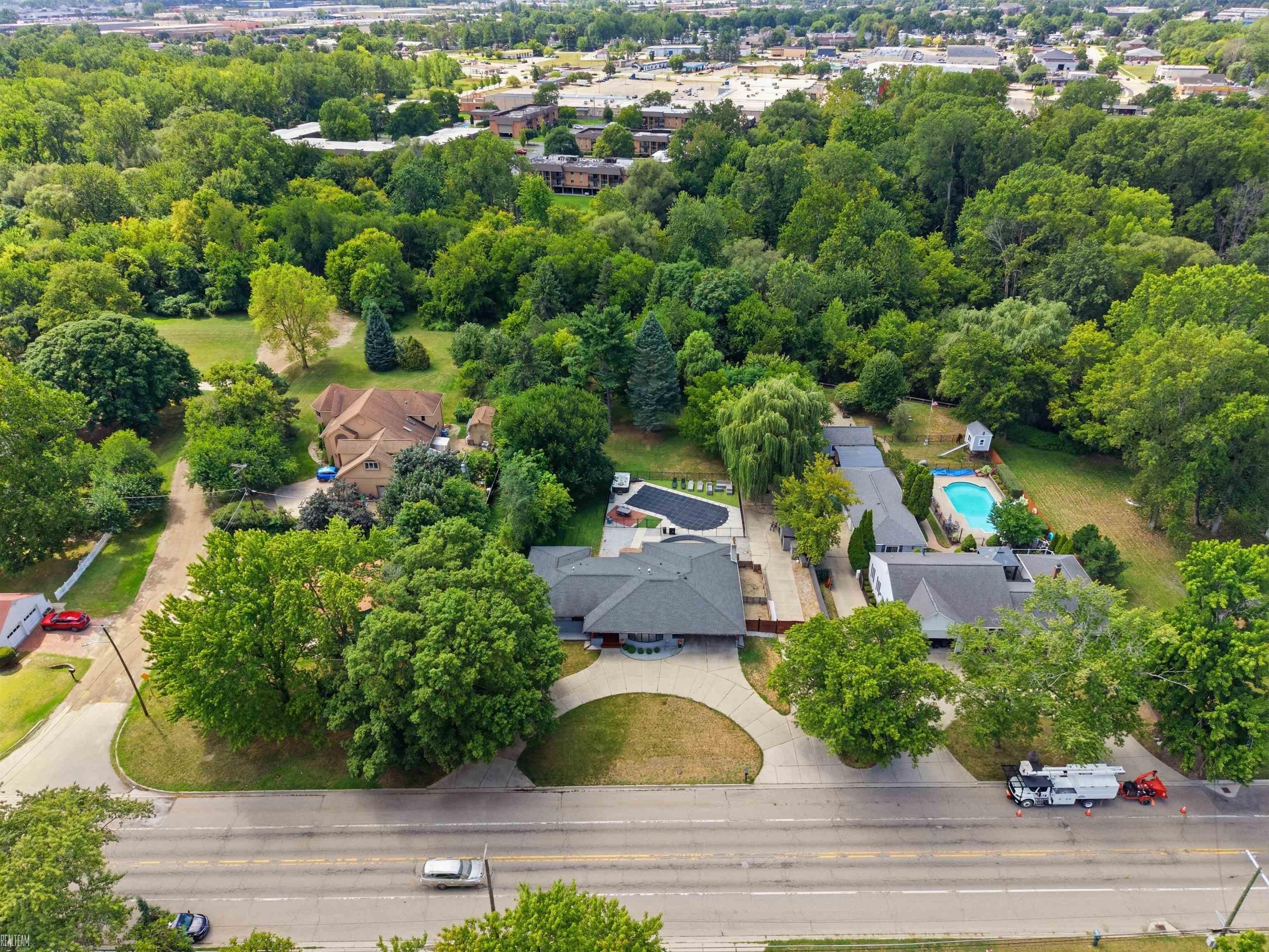 8650 Clinton River Road Sterling Heights, MI 48314 - Photo 60 of 63 Gallery Image 60