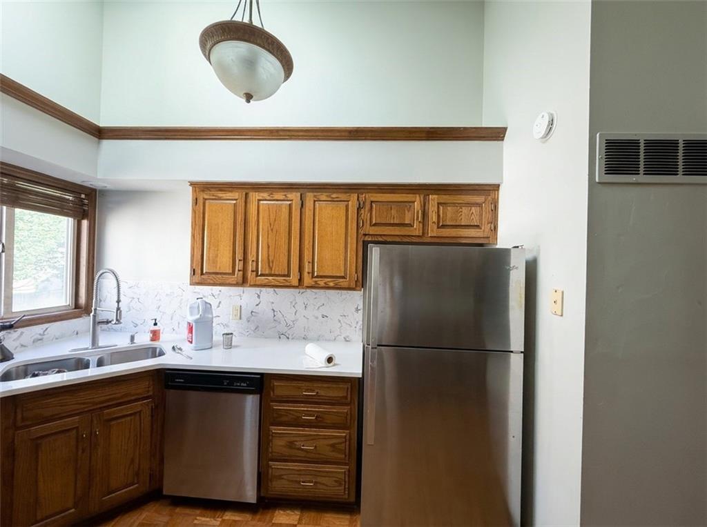 8323 West 120th Terrace Overland Park, KS 66213 - Photo 7 of 28