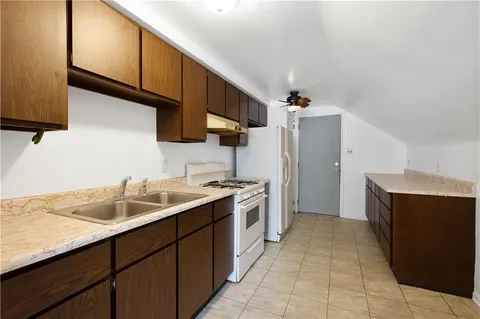 $140,000 | 912 Hillsboro Street, Pittsburgh, PA 15204