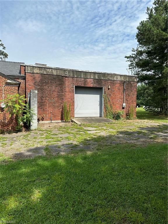 237 Badin Lake Road New London, NC 28127 - Photo 3 of 4 Gallery Image 3