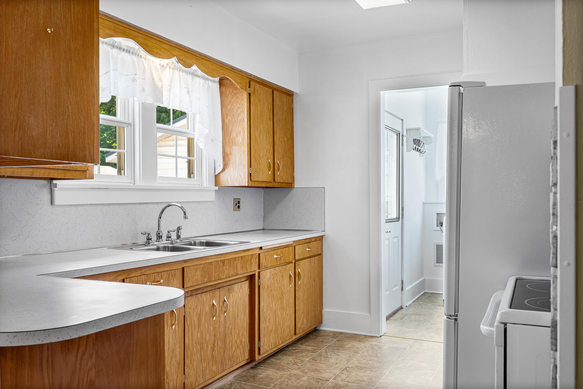 109 Madison Street Arcadia, WI 54612 - Photo 12 of 30 Kitchen