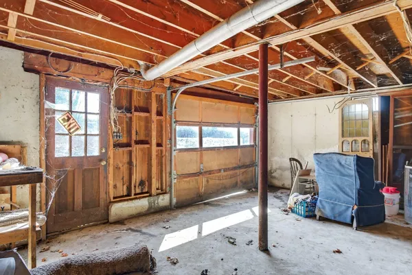 $265,000 | 127 Gardiner Road, Wiscasset, ME 04578