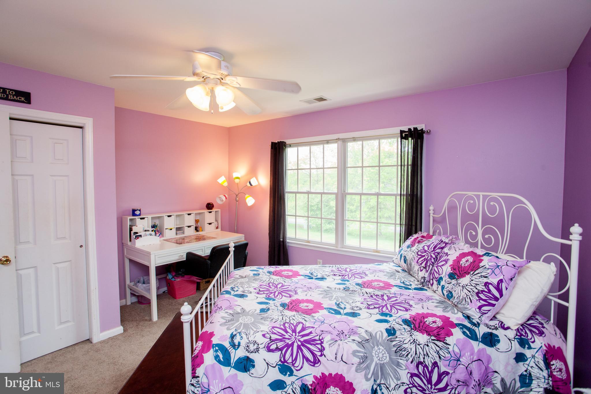 52 Rick Road Milford, NJ 08848 - Photo 29 of 42 Bedroom 3 with double closet