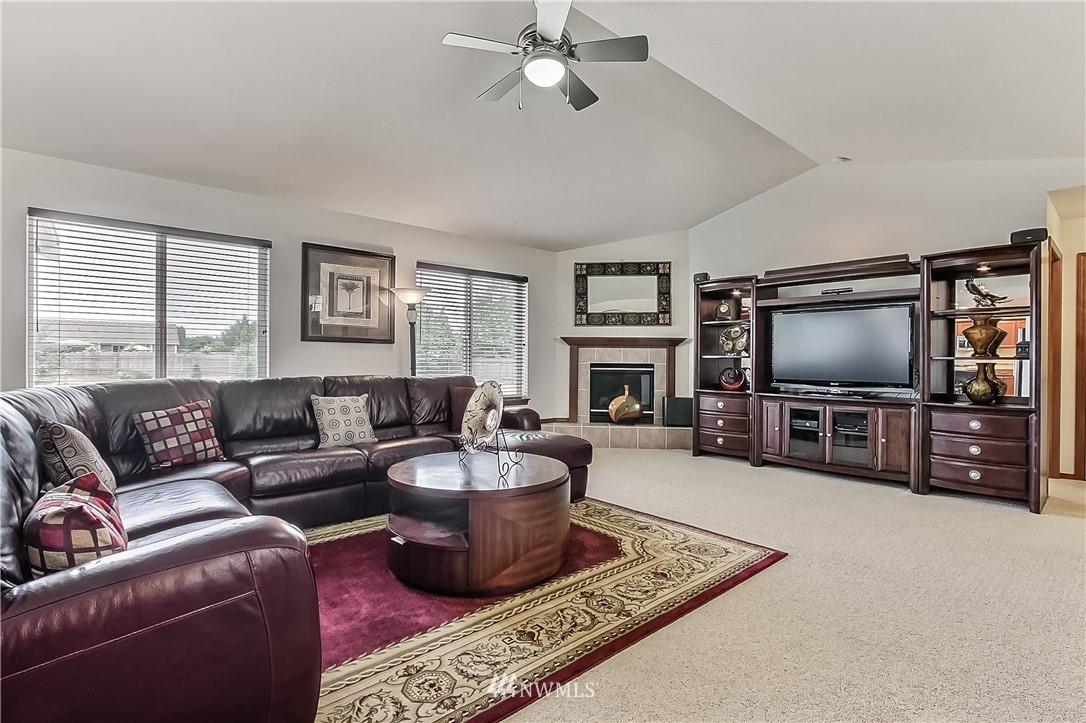 4627 181st Lane Southwest Rochester, WA 98579 - Photo 9 of 20