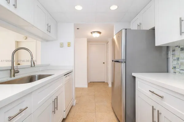 $2,875 | 7601 East Treasure Drive, Unit 2309, North Bay Village, FL 33141