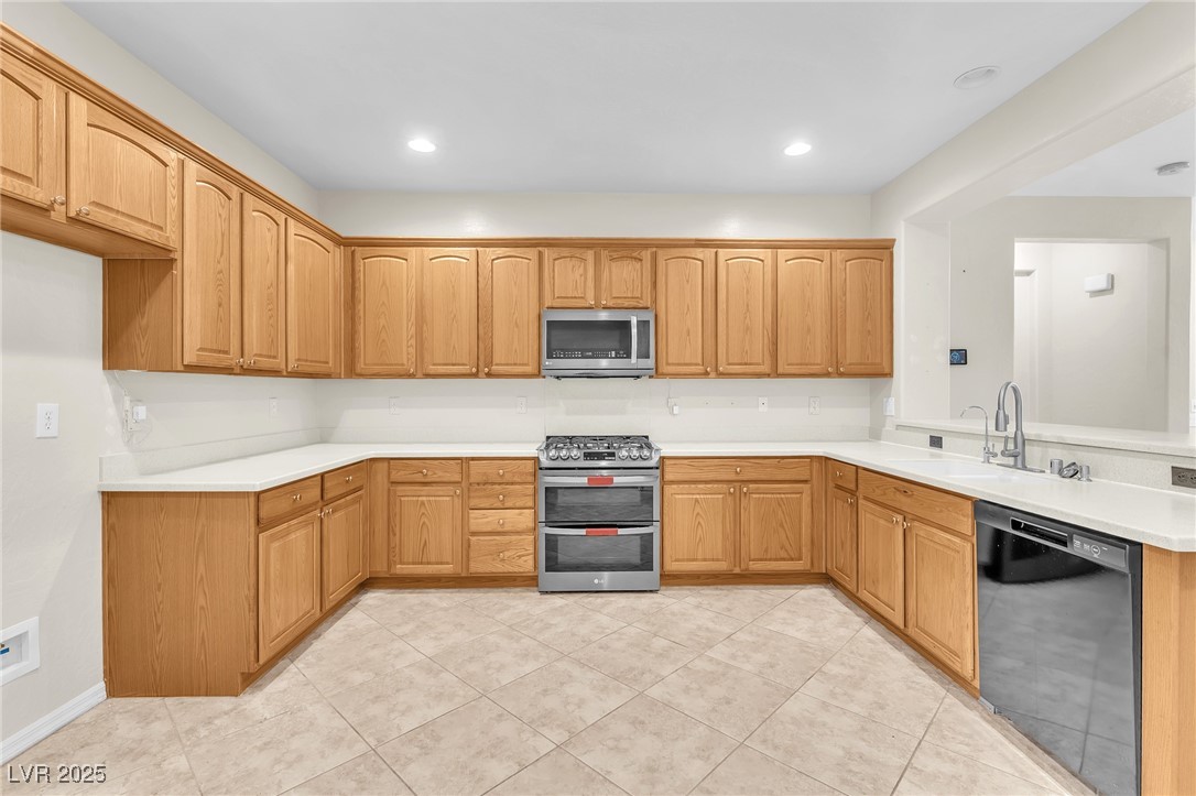 2607 Dirleton Place Henderson, NV 89044 - Photo 13 of 37