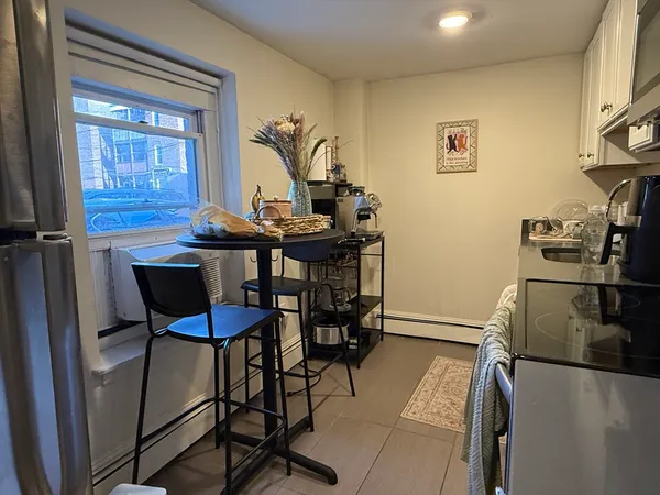$2,550 | 1871 Beacon Street, Unit 2, Brookline, MA 02445