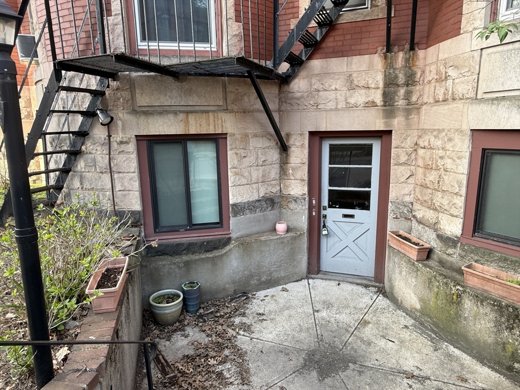 1871 Beacon Street, Unit 2 Brookline, MA 02445 - Photo 8 of 9
