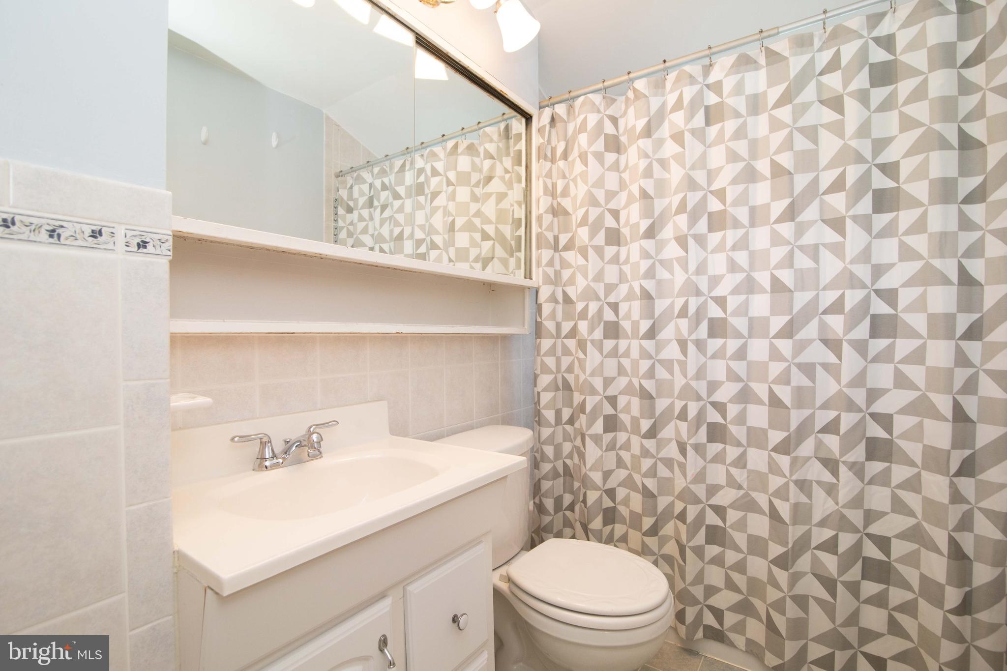 21 Conifer Road Levittown, PA 19057 - Photo 23 of 36