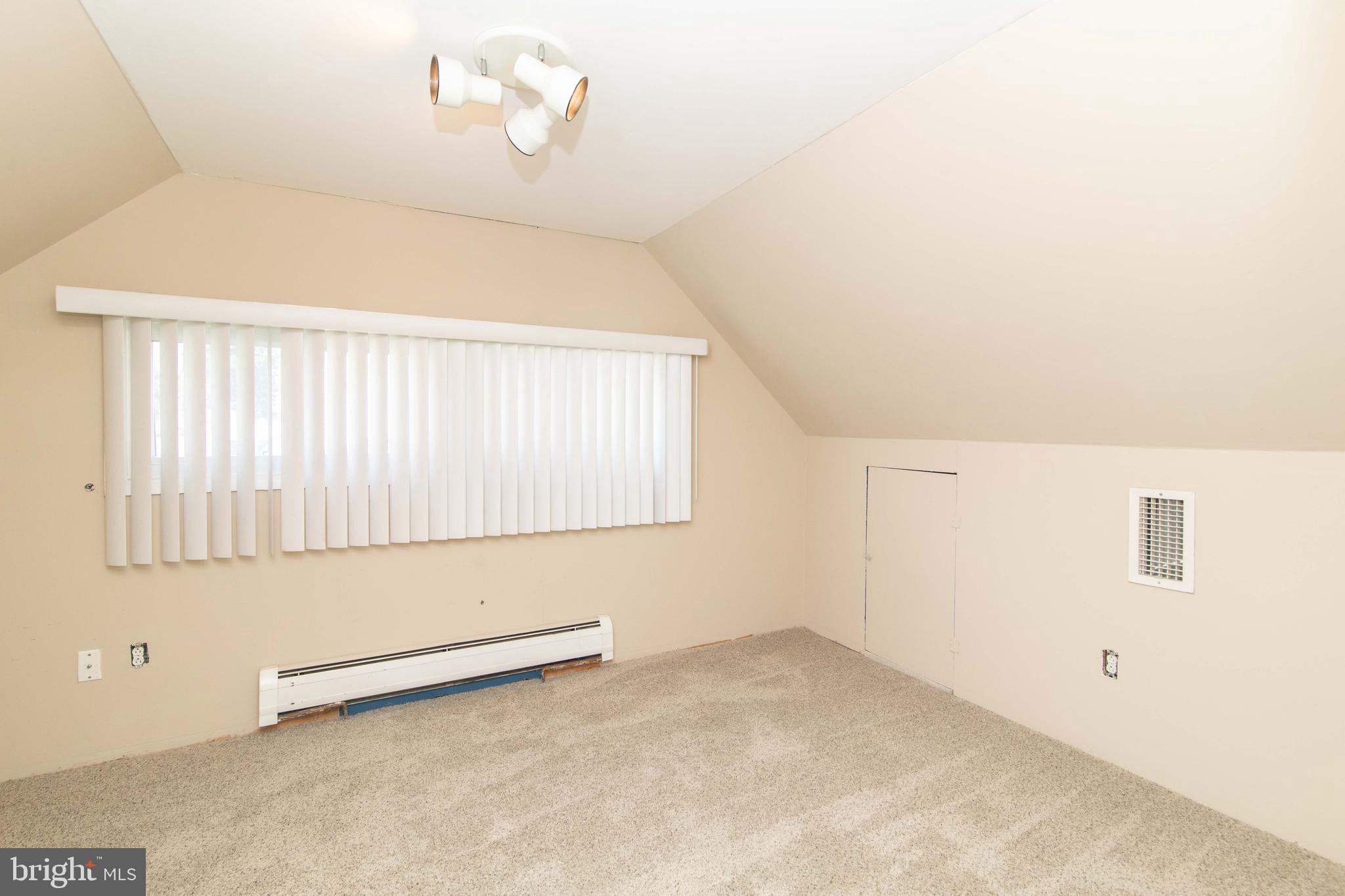 21 Conifer Road Levittown, PA 19057 - Photo 29 of 36