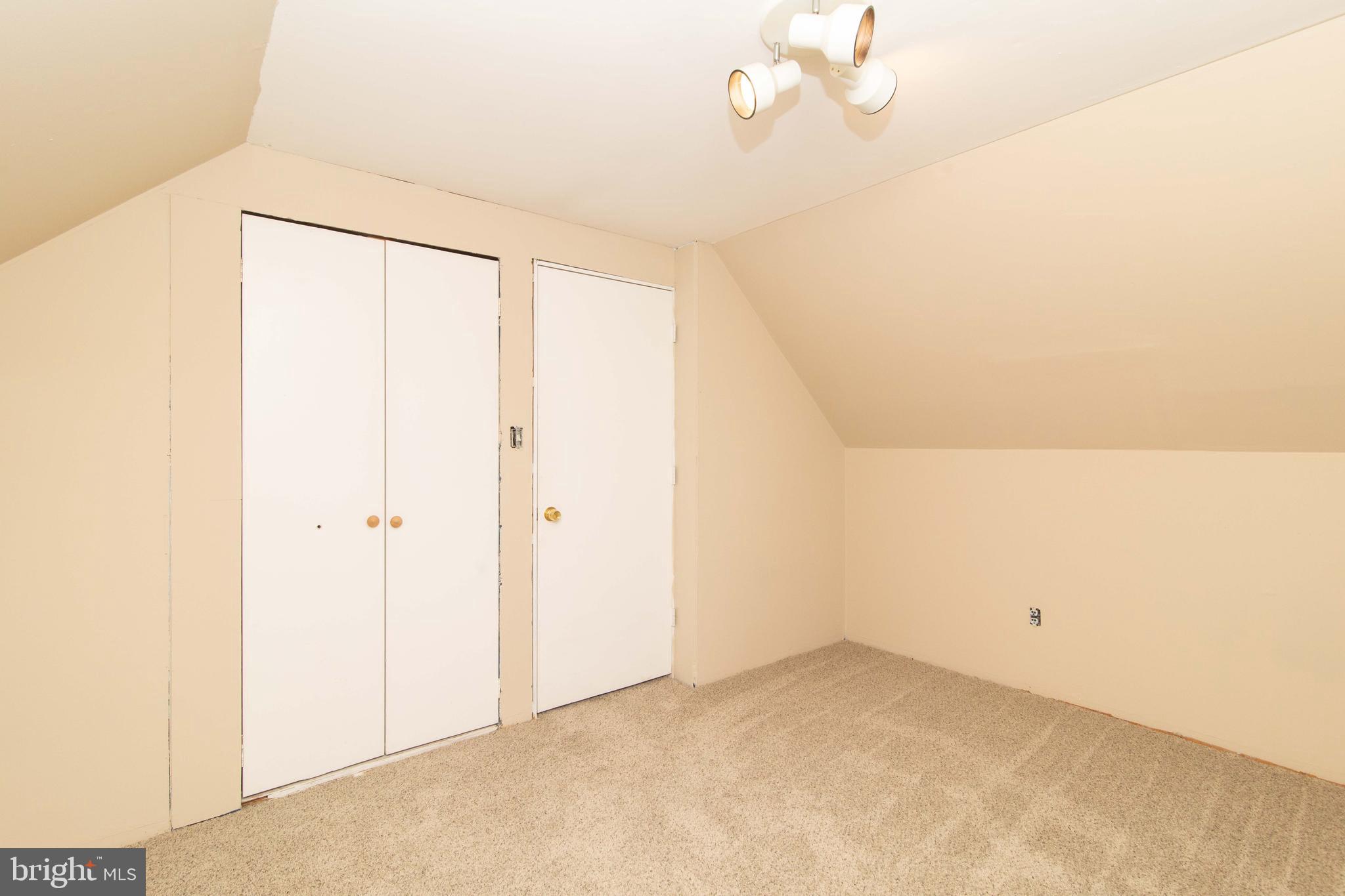 21 Conifer Road Levittown, PA 19057 - Photo 30 of 36