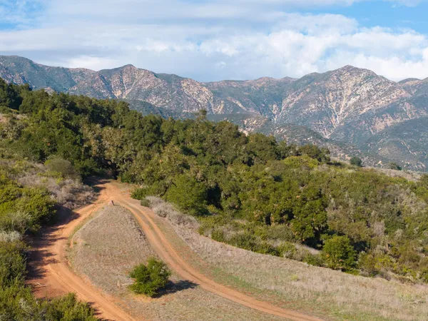 $4,750,000 | 3589 Toro Canyon Park, Santa Barbara, CA 93108