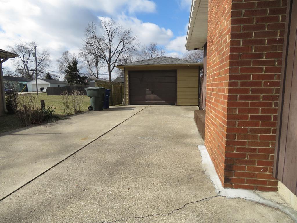 2855 Schwartz Road Columbus, OH 43232 - Photo 2 of 31 Gallery Image 2