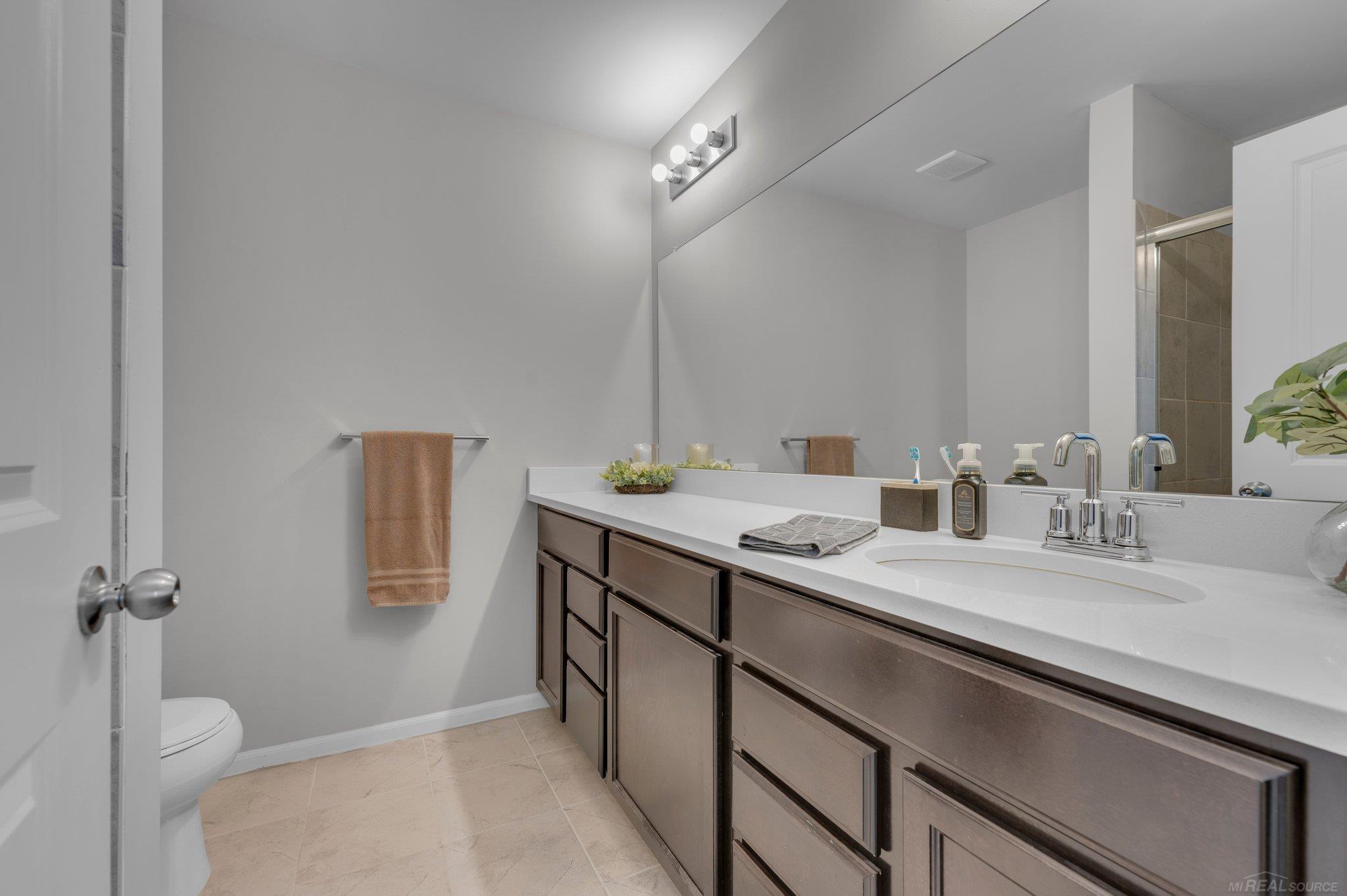 474 North Wixom Road Wixom, MI 48393 - Photo 27 of 29 50157823-0f76c76d-6565-4608-817a-20ca885a51ba.JPG