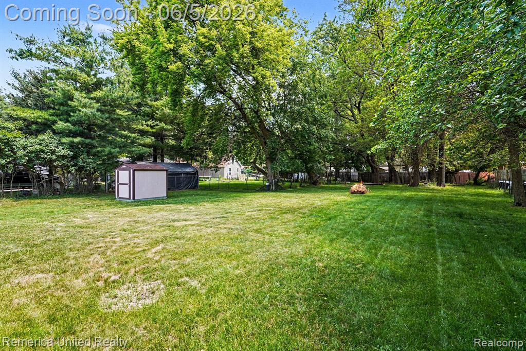 1024 Lee Street Fenton, MI 48430 - Photo 23 of 32