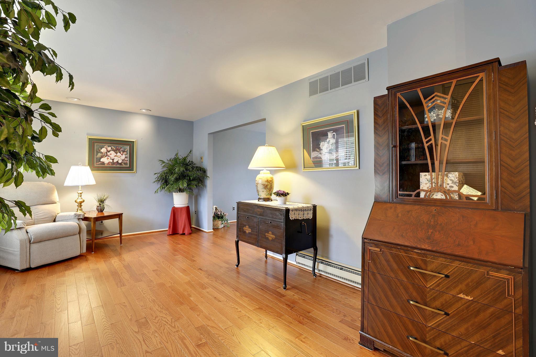 8462 Kenton Road Pasadena, MD 21122 - Photo 9 of 18 Family Room