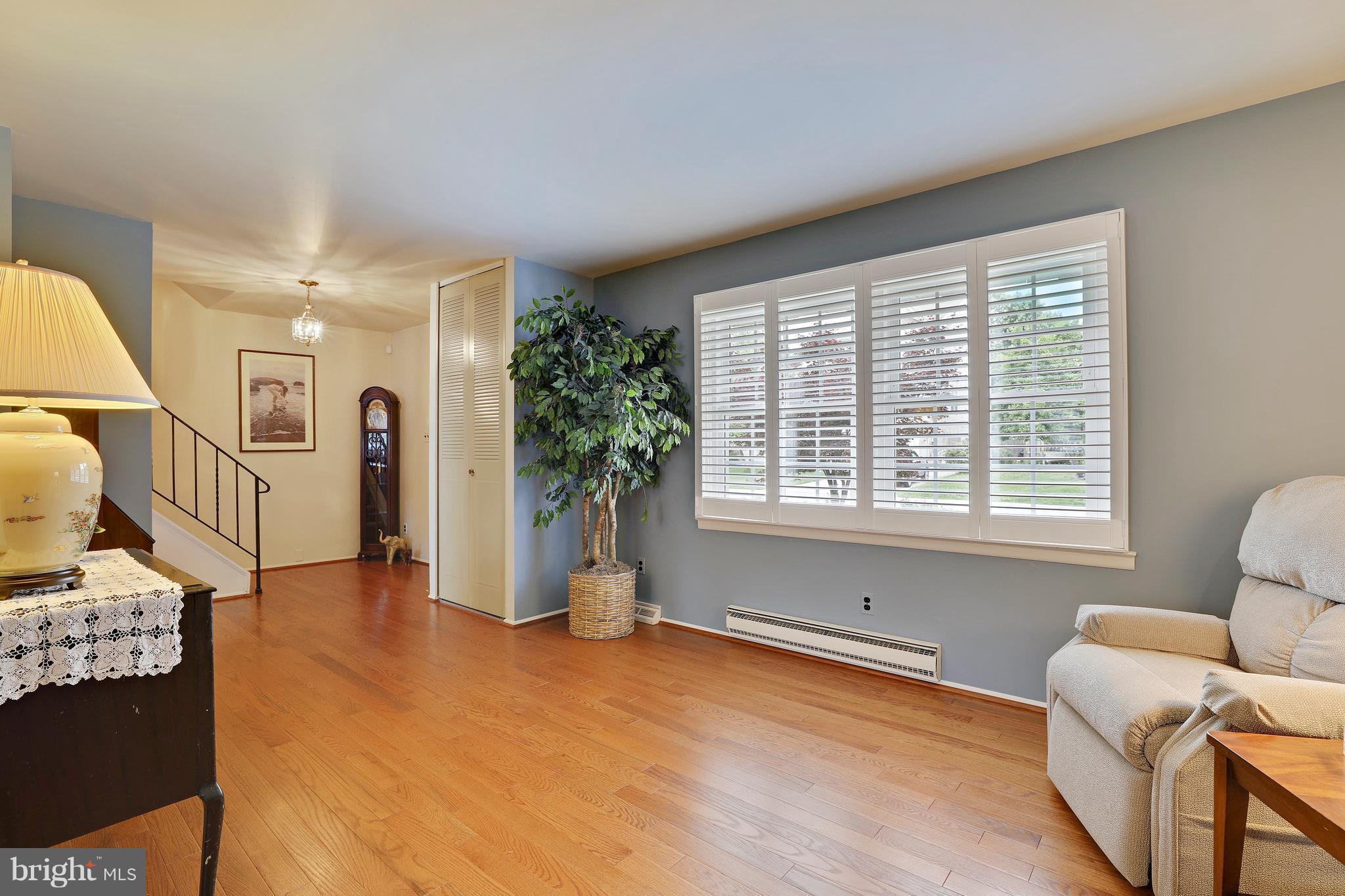 8462 Kenton Road Pasadena, MD 21122 - Photo 10 of 18 Living Room