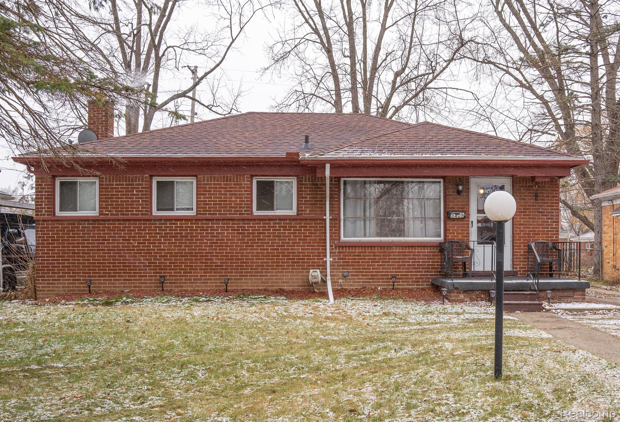 5409 Fleming Road Flint, MI 48504 - Photo 1 of 9 Front Outside