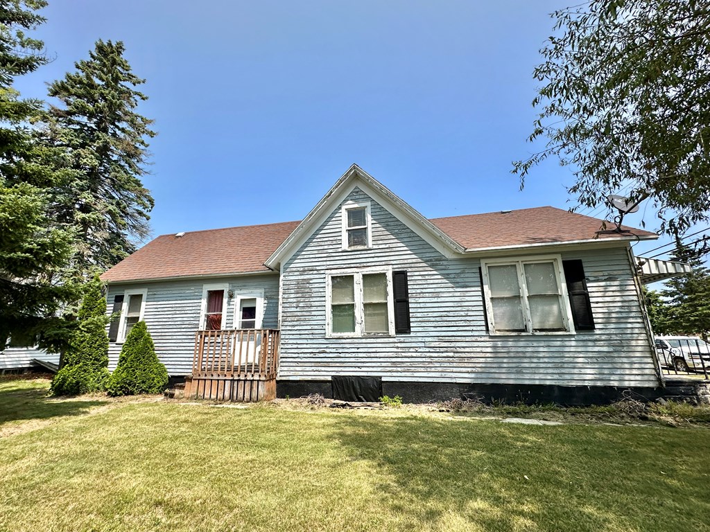 723 6th Street Algoma, WI 54201 - Photo 4 of 20