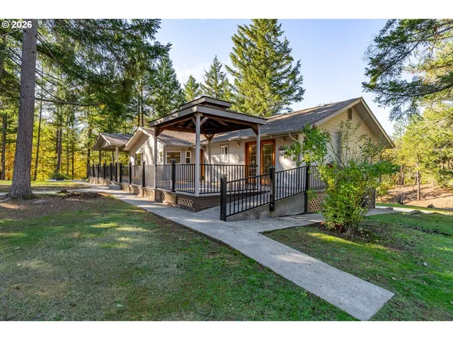 $799,000 | 11990 Artlin Road, Grants Pass, OR 97526