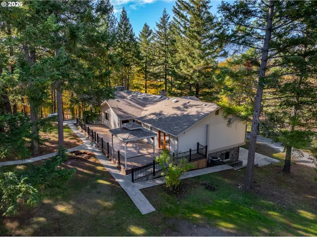 a house view with a outdoor space