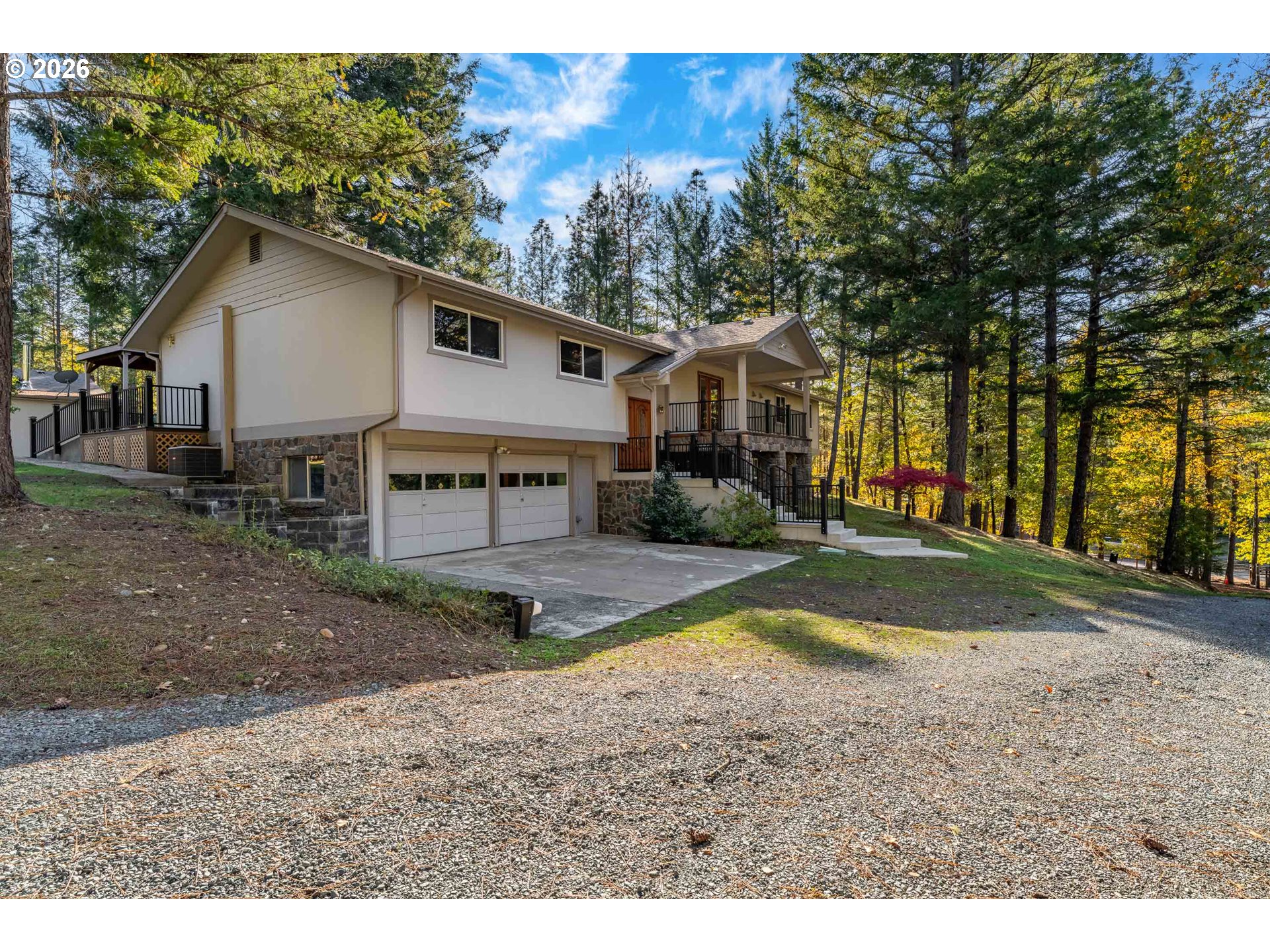 11990 Artlin Road Grants Pass, OR 97526 - Photo 18 of 37