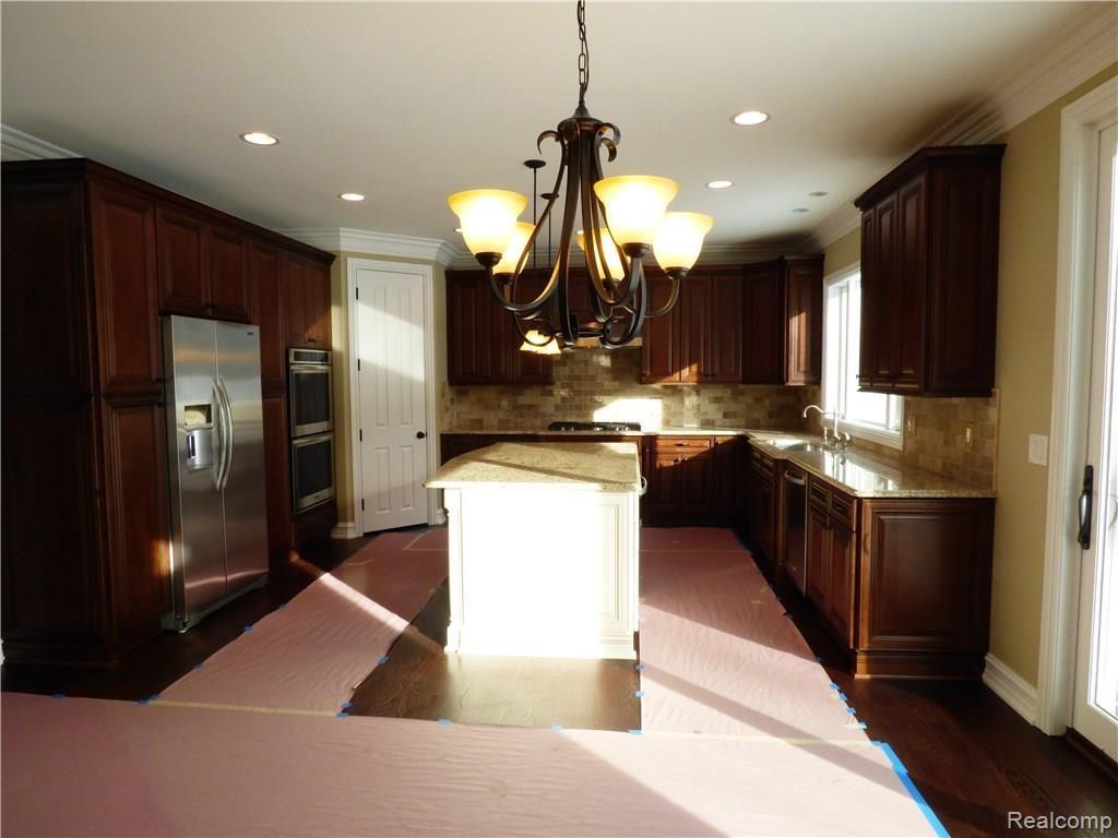 6775 Wing Lake Road Bloomfield Hills, MI 48301 - Photo 12 of 30 P1000889 - Copy.JPG