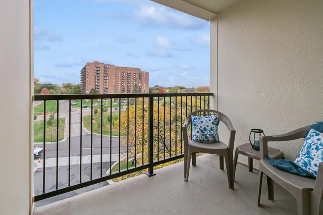 $155,000 | 7200 York Avenue South, Unit 503, Edina, MN 55435