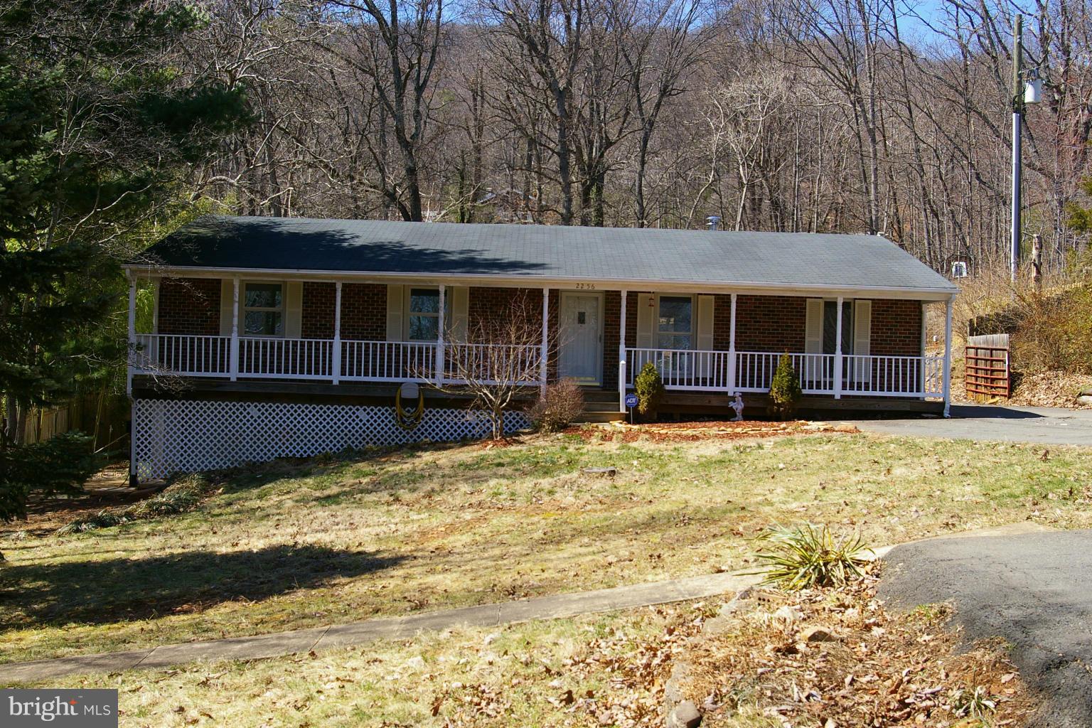 2256 Mountain Road Haymarket, VA 20169 - Photo 2 of 25 Exterior (Front)
