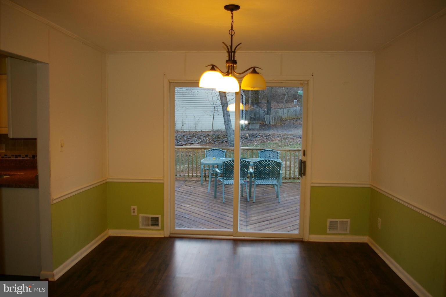 2256 Mountain Road Haymarket, VA 20169 - Photo 12 of 25 Dining Room