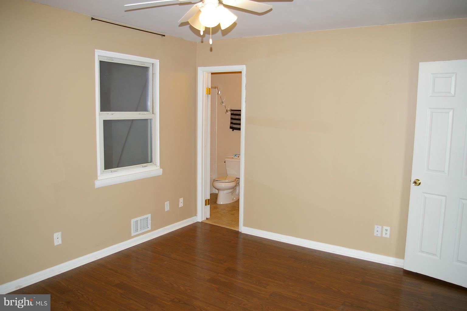 2256 Mountain Road Haymarket, VA 20169 - Photo 16 of 25 Bedroom (Master)