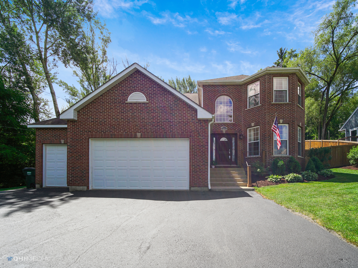 5213 Hayes Road Algonquin, IL 60102 - Photo 1 of 36 a front view of house with yard and trees