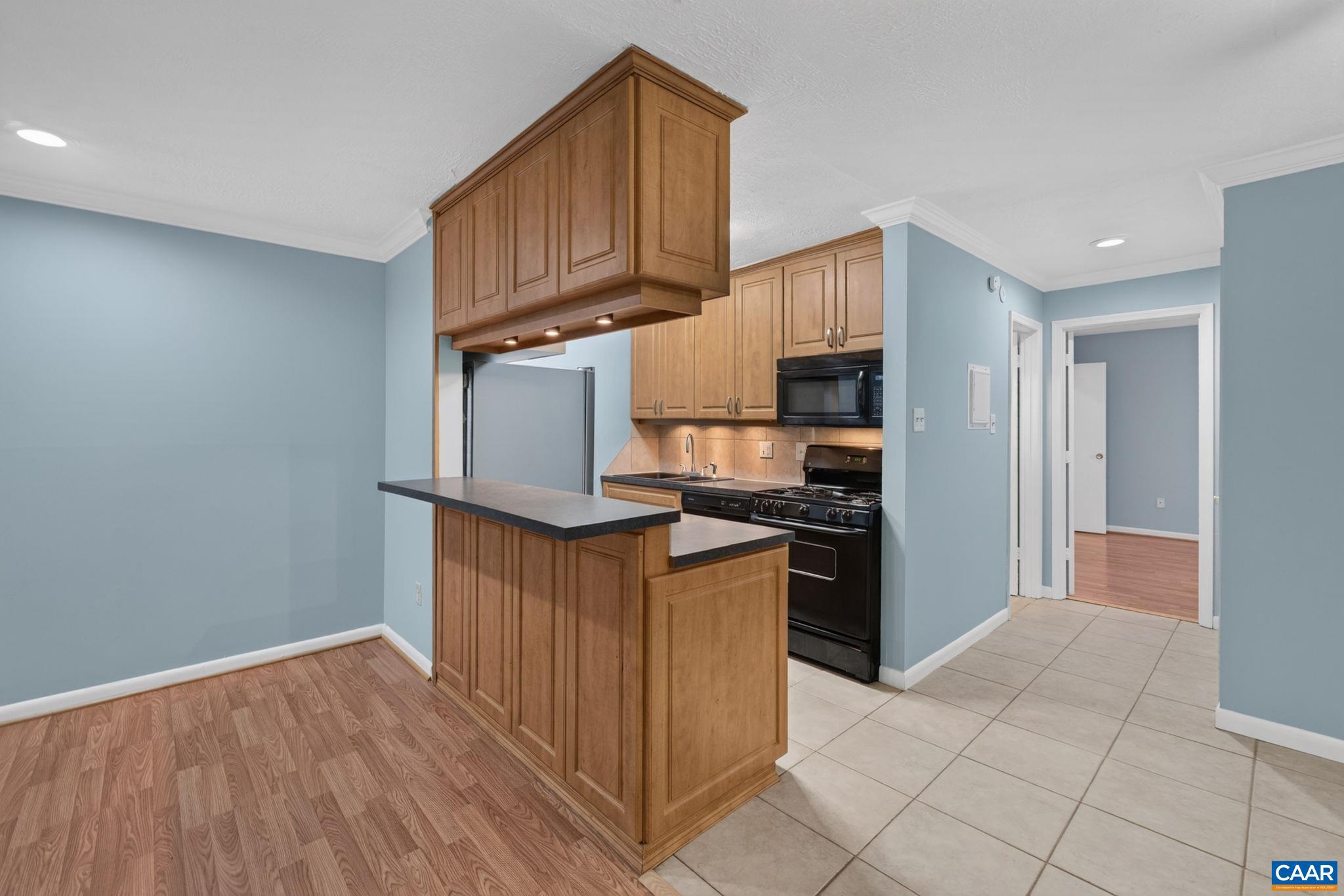 545 Burgoyne Road, Unit 2 Charlottesville, VA 22901 - Photo 8 of 25