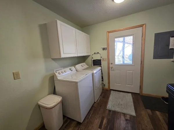 $499,900 | 18506 Empire Loop, Nevis, MN 56467