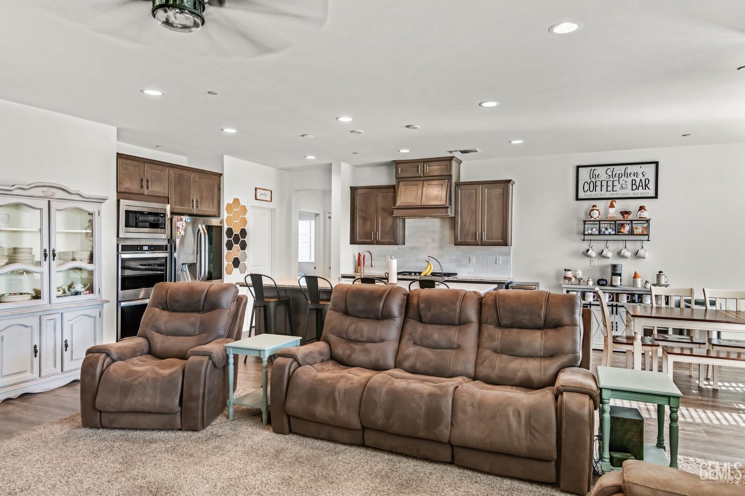 Undisclosed Address Bakersfield, CA 93313 - Photo 19 of 45 a living room with furniture