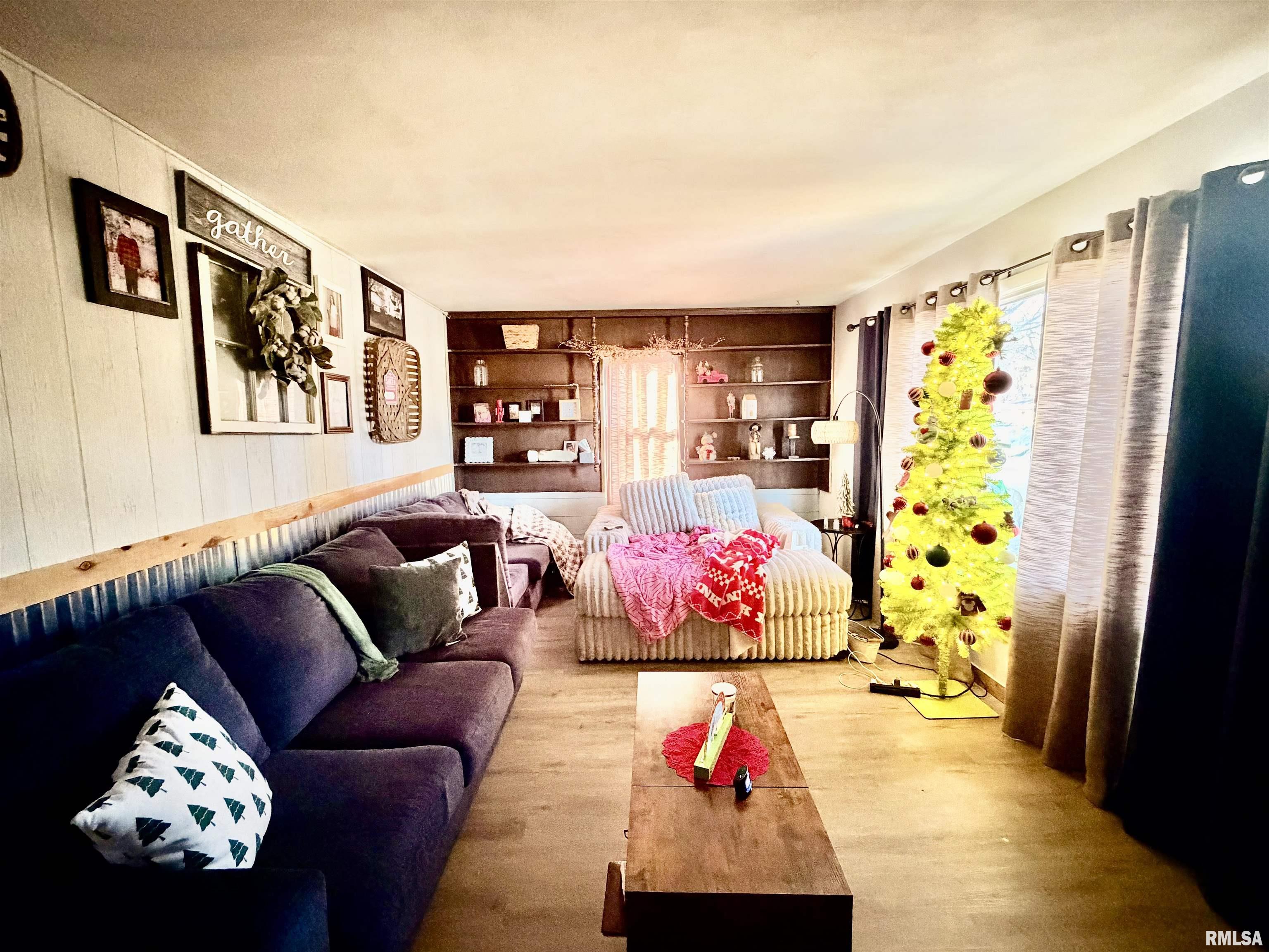 1415 Jonquil Street Centralia, IL 62801 - Photo 2 of 9