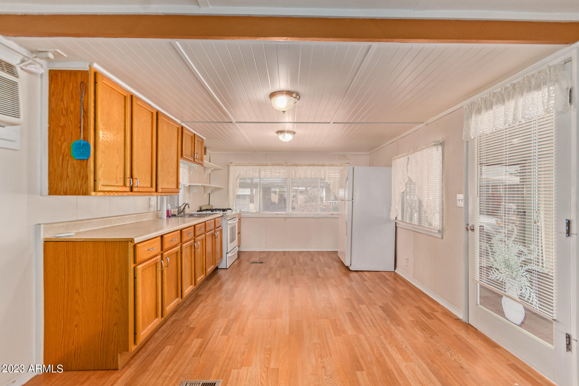 5201 West Camelback Road, Unit A19 Phoenix, AZ 85031 - Photo 5 of 23 Kitchen