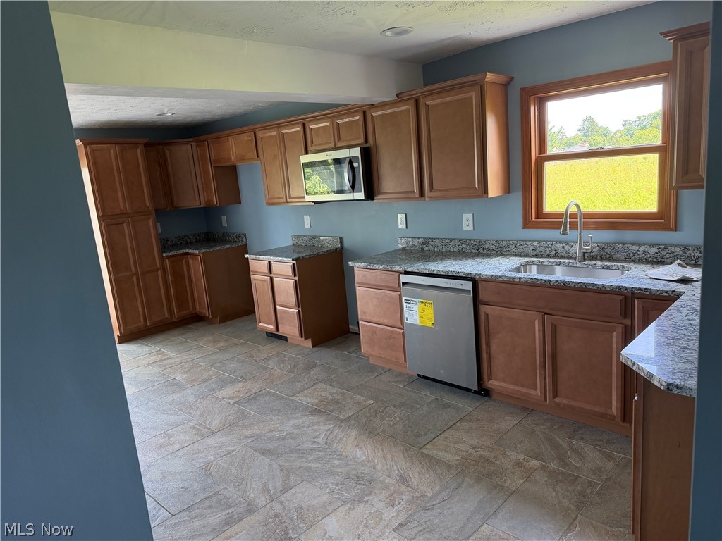 145 State Road Hinckley, OH 44233 - Photo 5 of 37