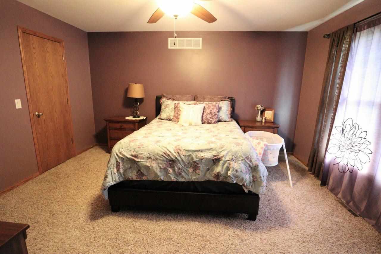 2317 Antler Ridge Drive Dubuque, IA 52002 - Photo 8 of 24 Gallery Image 8