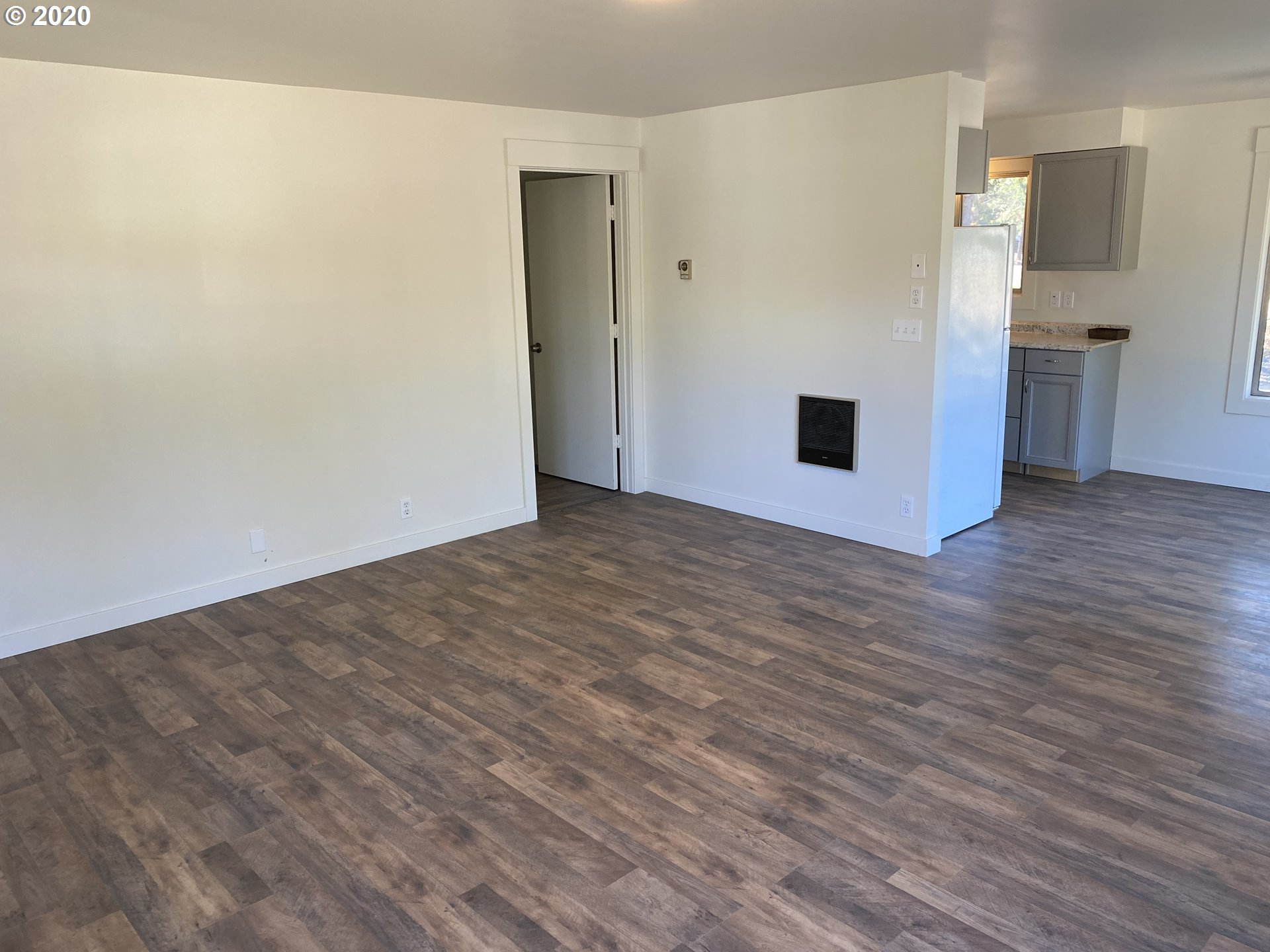 393 Northwest Loop Road White Salmon, WA 98672 - Photo 5 of 32 Gallery Image 5